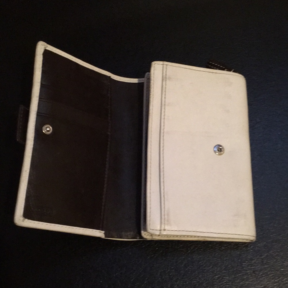 COACH Wallet - Picture 5 of 6